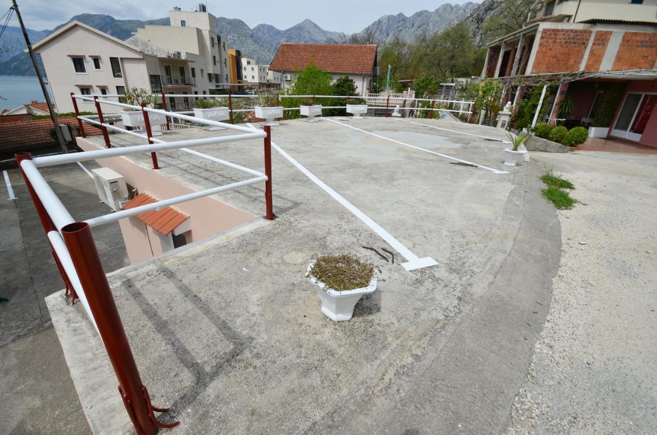 Apartments Blue Lagoon Kotor Dış mekan fotoğraf