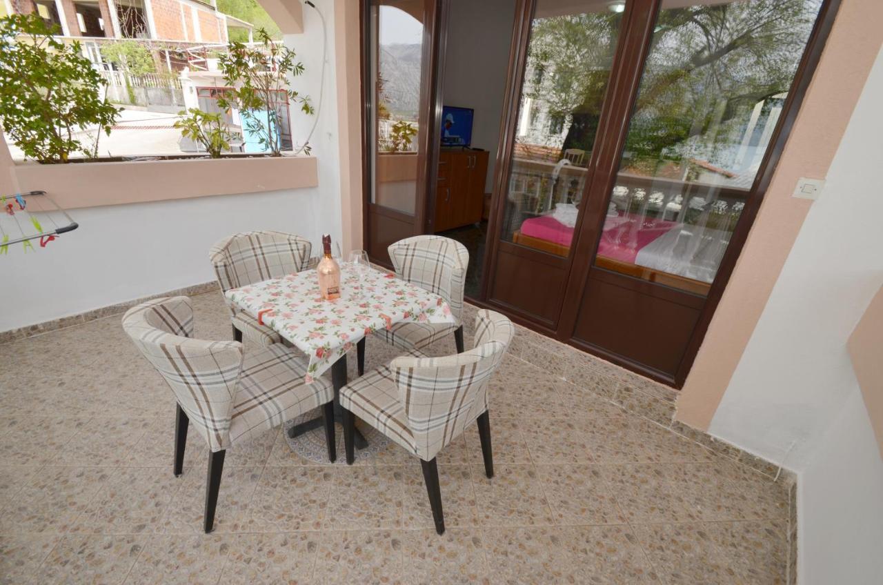 Apartments Blue Lagoon Kotor Dış mekan fotoğraf